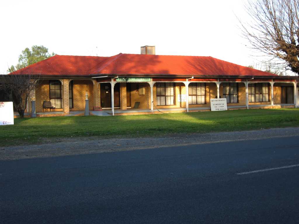 maccas b and b